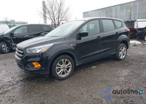 2019 Ford Escape S z USA, uszkodzony, nr VIN 1FMCU0F7XKUC18590